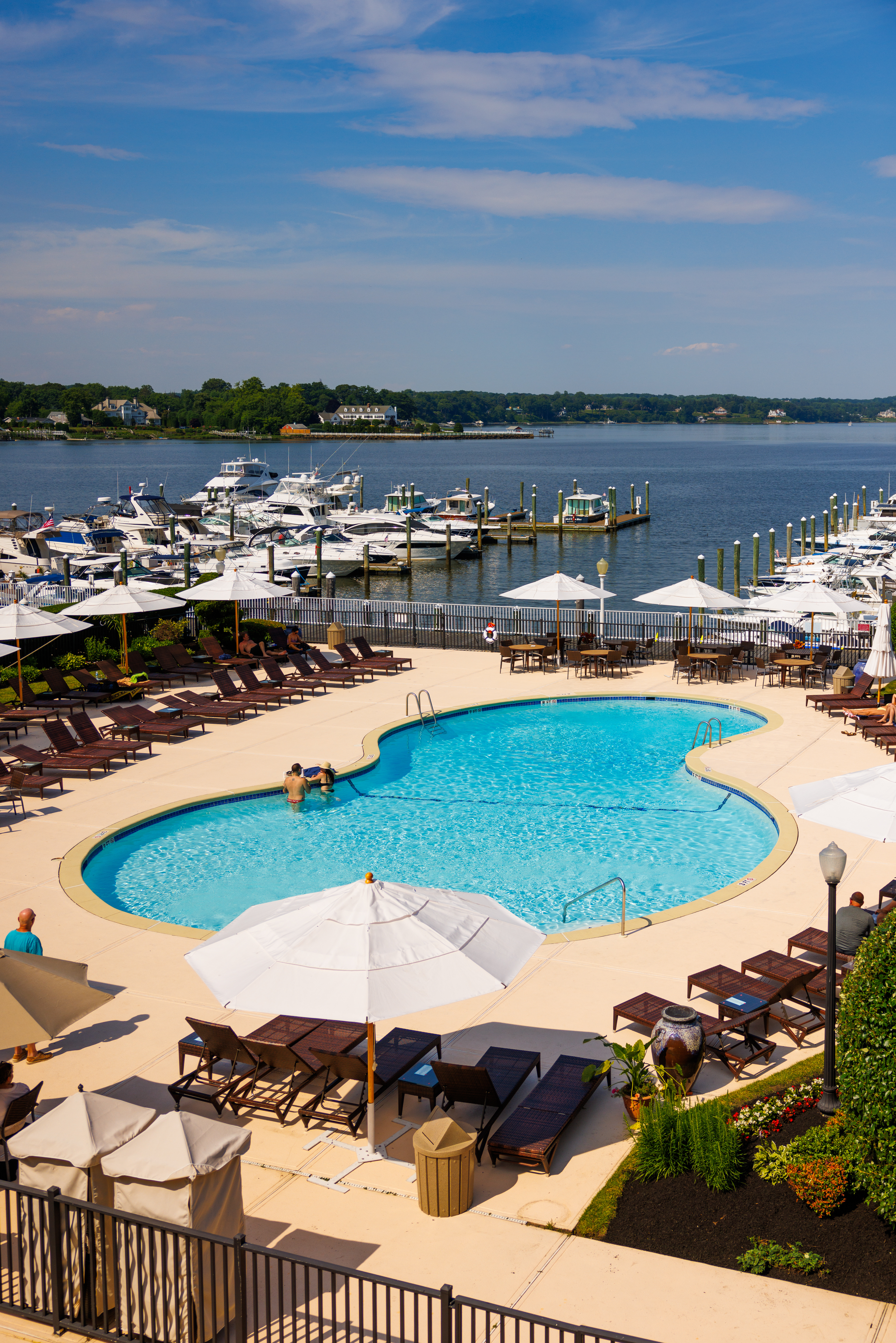 Oyster Point Hotel